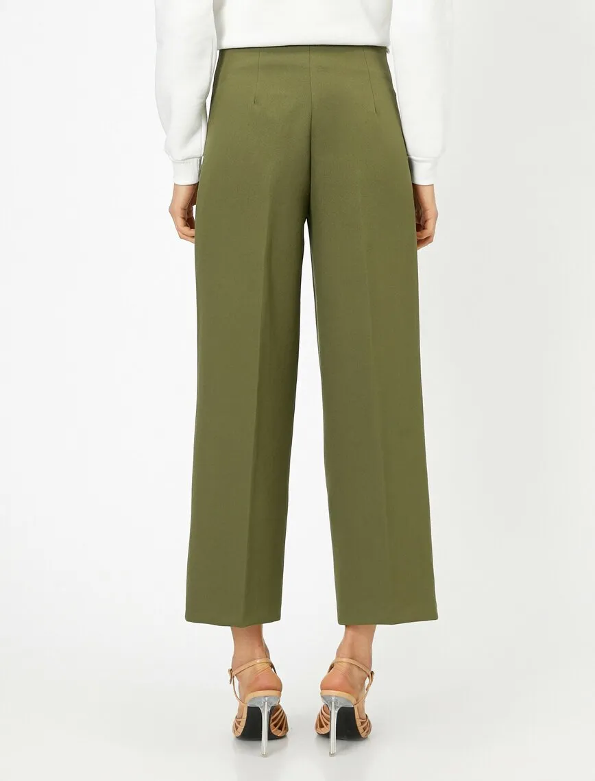 16322 Khaki Zipper Detail Trousers