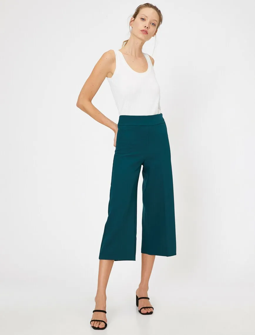 16342 Green Culotte Trousers