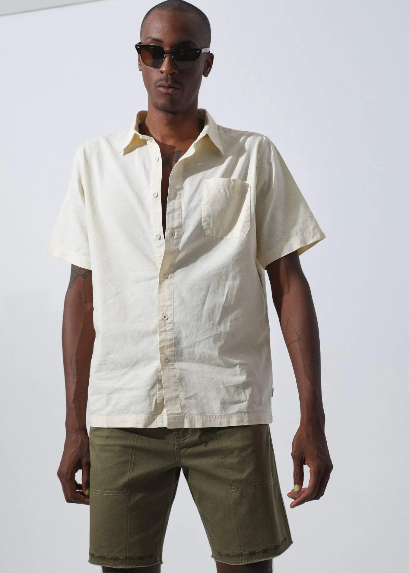 Afends Mens Day To Day - Hemp Short Sleeve Shirt - Natural