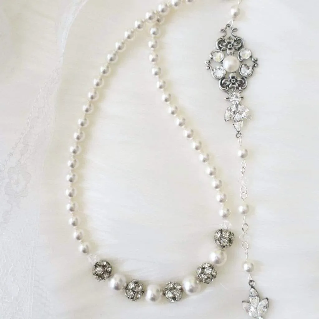 Backdrop Pearl Necklace