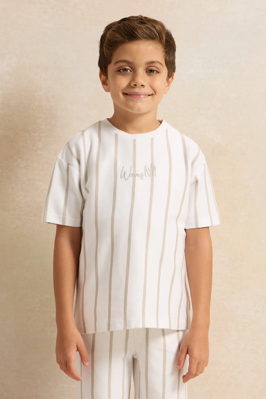 Boys White Striped T-Shirt And Shorts Set (2 Piece)