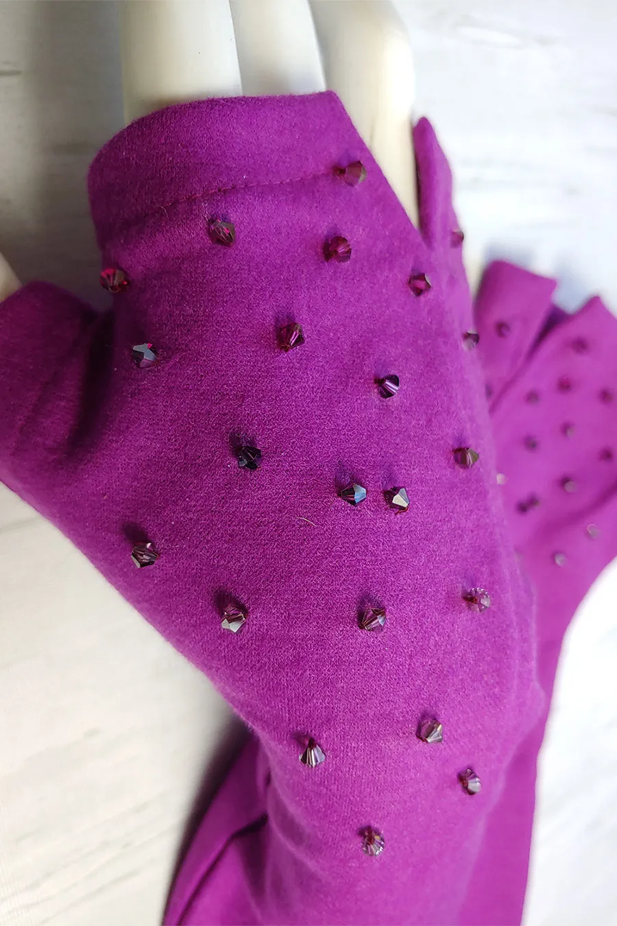 CRYSTAL SCATTER Gloves. more colours.