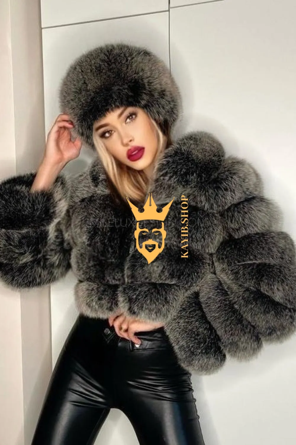 Fashion Raccoon Fur Short Coat - Stay Stylish and Warm with Oversized Sleeves - 100% Real Fur Luxury