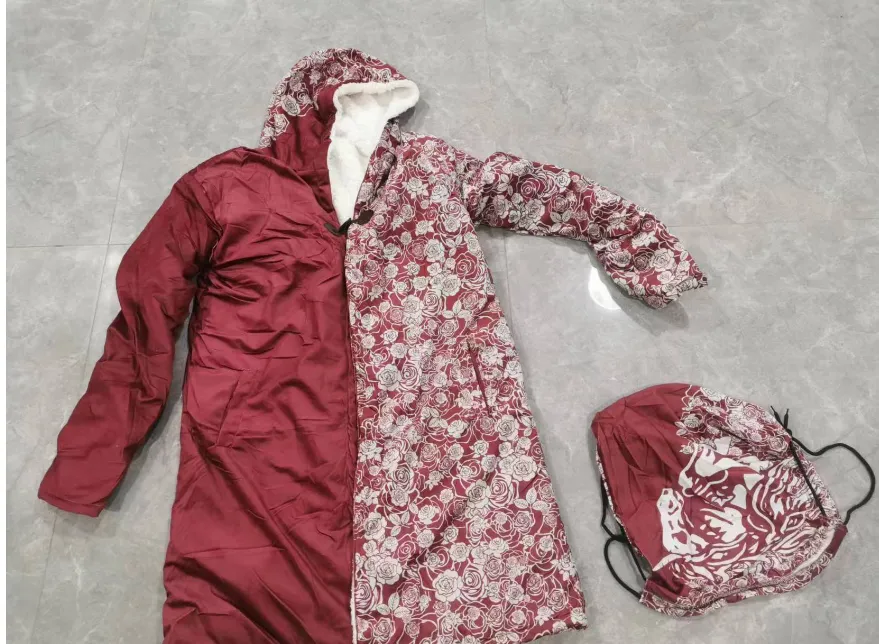 Lee's EXCELLENT Hooded Coat with Unicorn - Crimson [with bag]