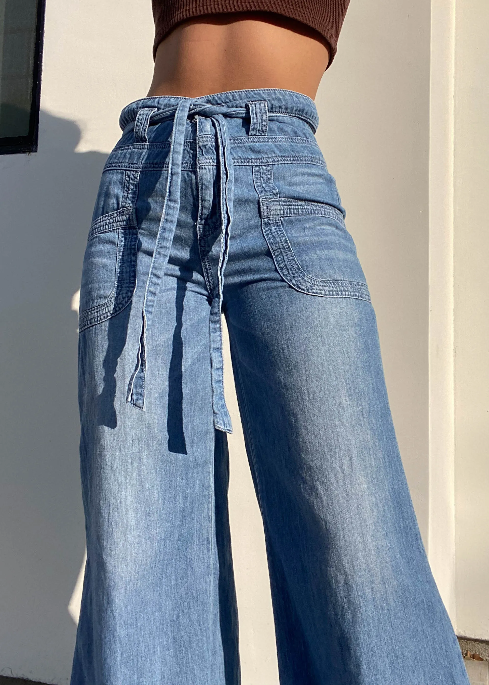 Light Wash Flared Jeans (27”)