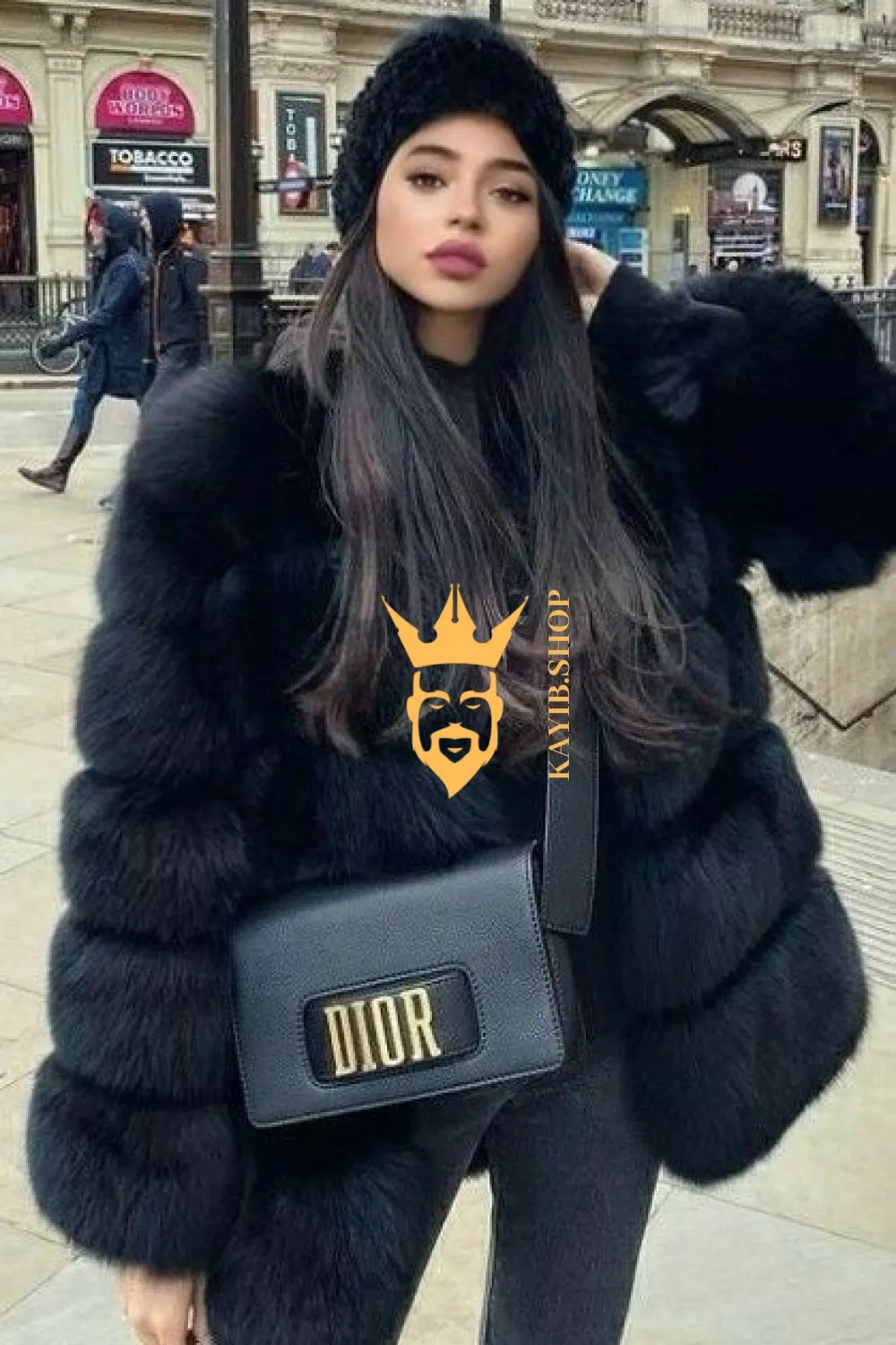 Luxury Raccoon Fur Short Coat - Stay Stylish and Warm with Oversized Sleeves - 100% Real Fur Luxury