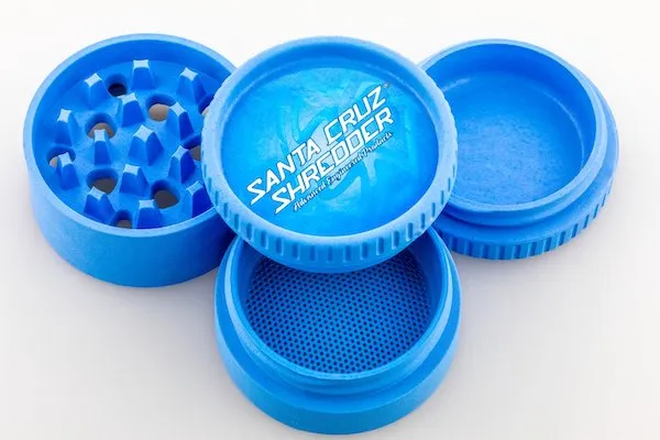 Santa Cruz Shredder Medium 4 Piece Hemp Grinder (16 pc)