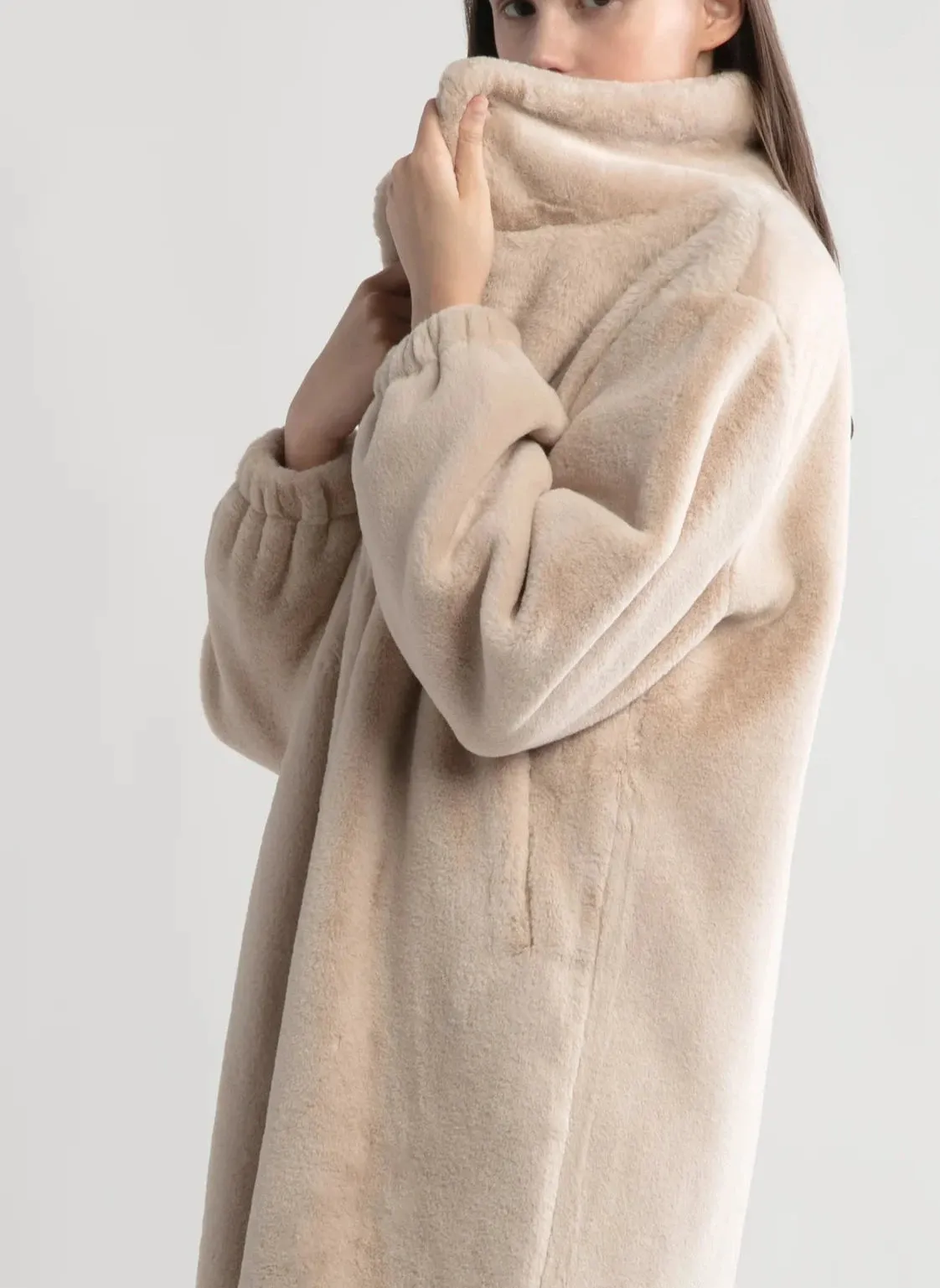 Shearling Collar Coat in Beige