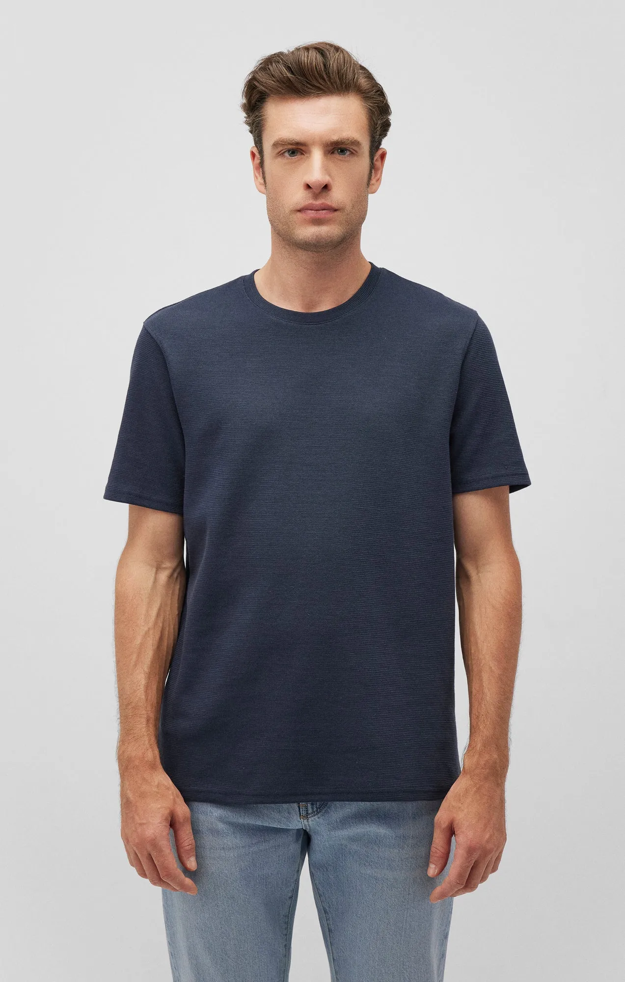 SHORT SLEEVE T-SHIRT IN COLLEGIATE BLUE