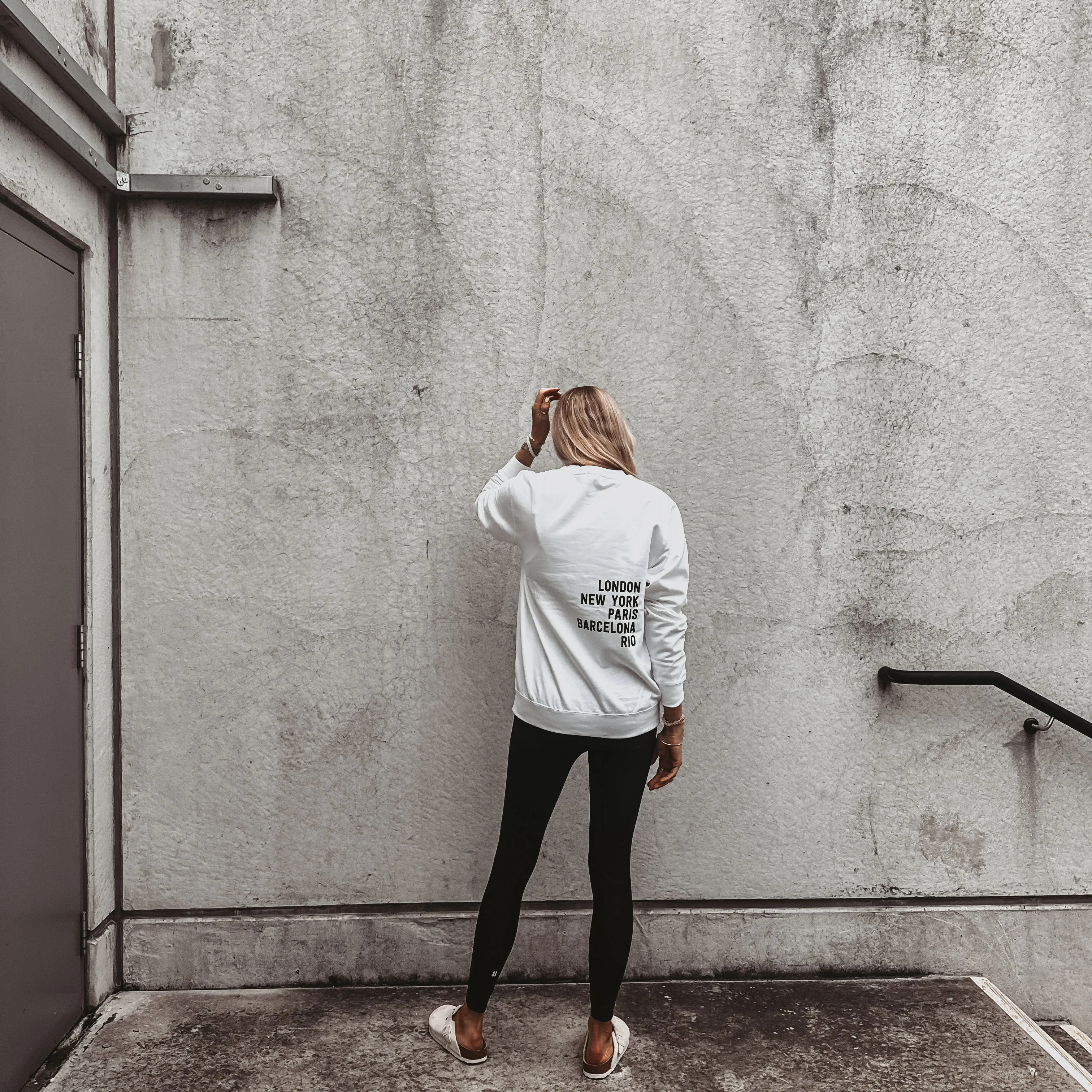 White CITIES sweatshirt  *boyfriend fit*